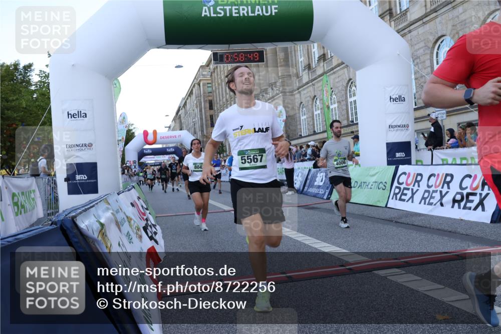 07.09.2025 - BARMER Alsterlauf Strokosch-Dieckow http://msf.ph/oto/8722256 07.09.2025 09:58:47 Ziel 2729, 2730, 2740, 2984, 3207, 3347, 3813, 4006, 4229, 4283, 4712, 4843, 4873, 4900, 5260, 5567, 5685, 5793, 5929, 5930, 5981, 6001, 8042 meine-sportfotos.de