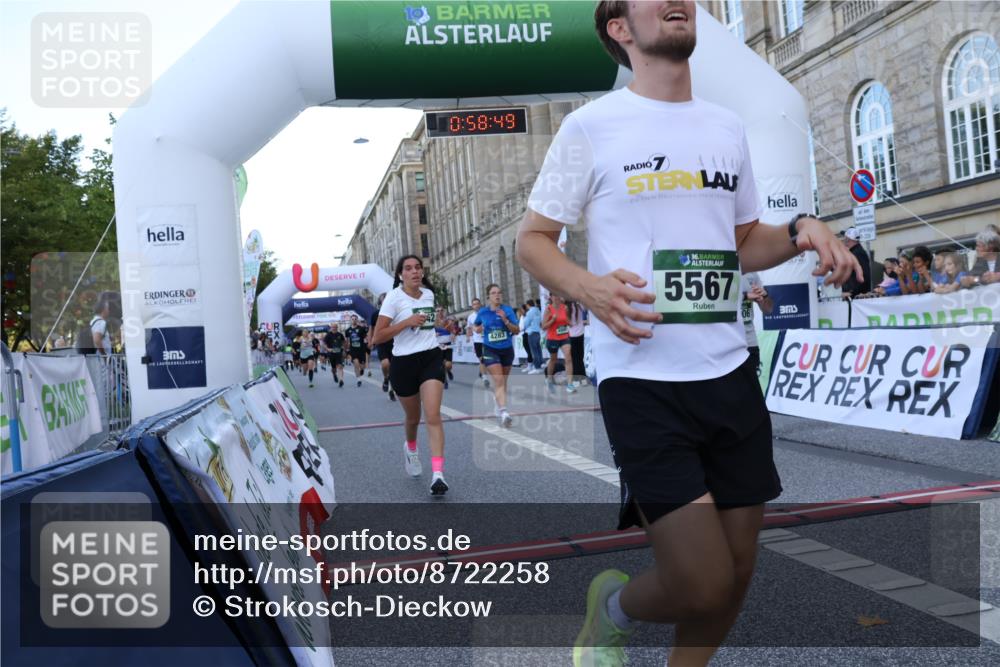 07.09.2025 - BARMER Alsterlauf Strokosch-Dieckow http://msf.ph/oto/8722258 07.09.2025 09:58:48 Ziel 2729, 2730, 2740, 2984, 3207, 3347, 3813, 4006, 4229, 4283, 4843, 4873, 4900, 5260, 5567, 5685, 5793, 5929, 5930, 5981, 6001, 8042 meine-sportfotos.de