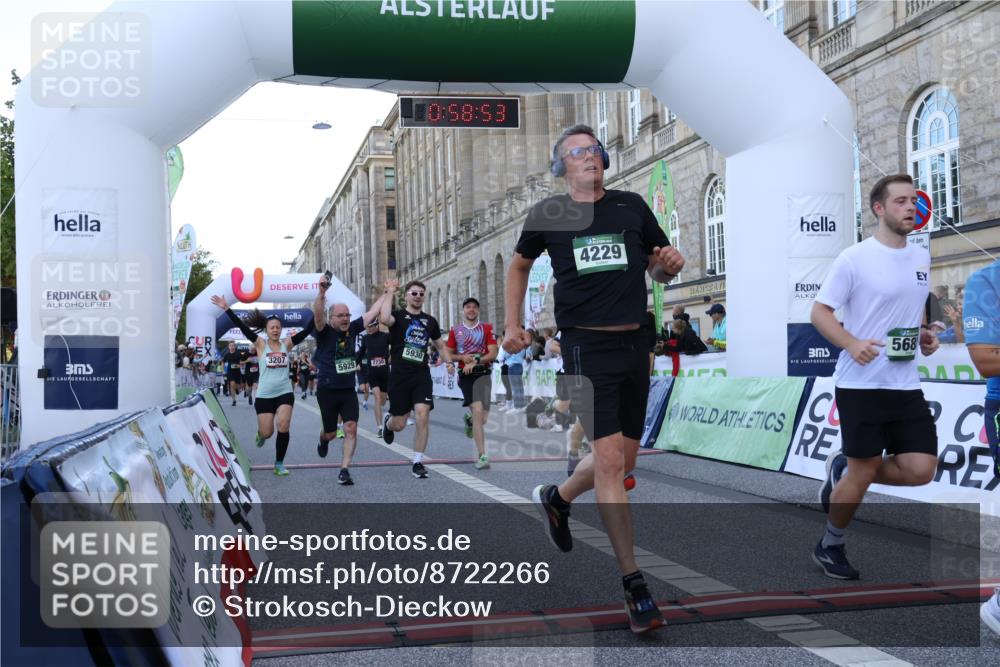 07.09.2025 - BARMER Alsterlauf Strokosch-Dieckow http://msf.ph/oto/8722266 07.09.2025 09:58:51 Ziel 2729, 2730, 2740, 3207, 3266, 3704, 3813, 4006, 4229, 4283, 4423, 4828, 4872, 4900, 5567, 5685, 5793, 5929, 5930, 5981, 6001, 8042 meine-sportfotos.de