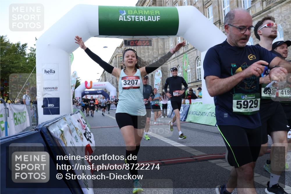 07.09.2025 - BARMER Alsterlauf Strokosch-Dieckow http://msf.ph/oto/8722274 07.09.2025 09:58:53 Ziel 2483, 2729, 2730, 2740, 3207, 3266, 3479, 3704, 3813, 4229, 4283, 4423, 4828, 4872, 4900, 5685, 5793, 5929, 5930, 5981, 6001, 8334 meine-sportfotos.de
