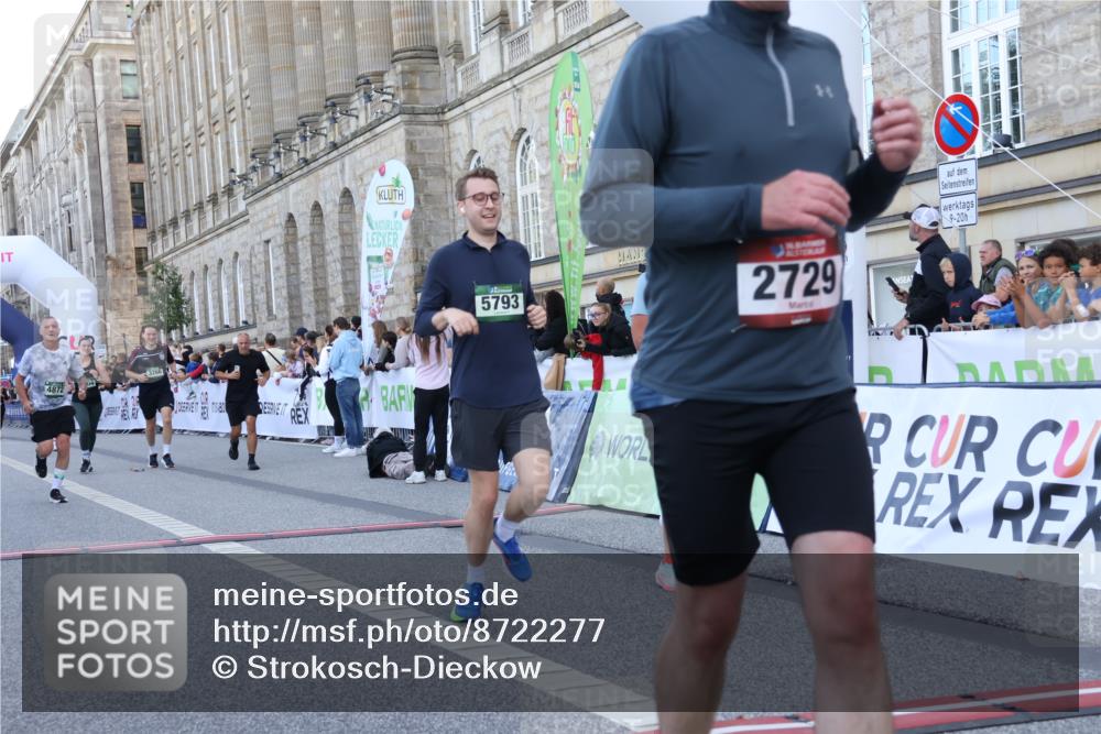 07.09.2025 - BARMER Alsterlauf Strokosch-Dieckow http://msf.ph/oto/8722277 07.09.2025 09:58:54 Ziel 2210, 2483, 2729, 2730, 2740, 3207, 3266, 3479, 3704, 3813, 4229, 4423, 4828, 4872, 4900, 5147, 5685, 5793, 5929, 5930, 5981, 6001, 8334 meine-sportfotos.de
