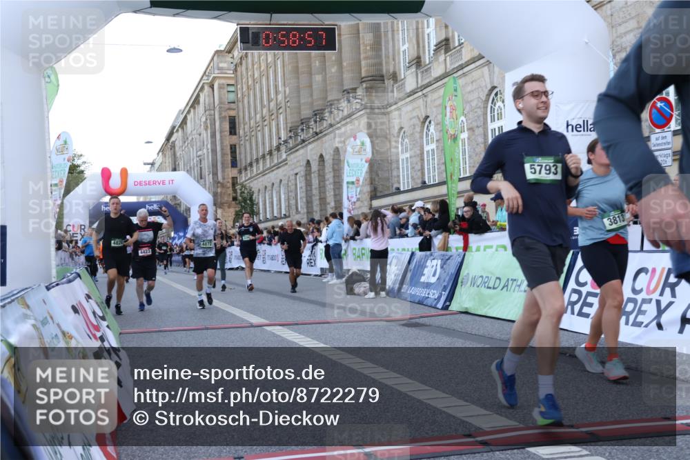 07.09.2025 - BARMER Alsterlauf Strokosch-Dieckow http://msf.ph/oto/8722279 07.09.2025 09:58:55 Ziel 2210, 2375, 2483, 2729, 2730, 2740, 3040, 3207, 3266, 3479, 3704, 3813, 4229, 4423, 4828, 4872, 5147, 5685, 5793, 5929, 5930, 5981, 6001, 8334 meine-sportfotos.de