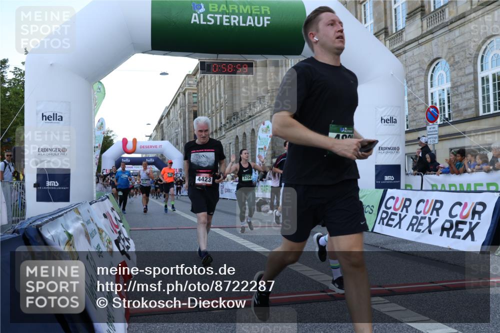 07.09.2025 - BARMER Alsterlauf Strokosch-Dieckow http://msf.ph/oto/8722287 07.09.2025 09:58:58 Ziel 2210, 2375, 2483, 2729, 2730, 2803, 3040, 3266, 3479, 3704, 3813, 4119, 4135, 4423, 4558, 4559, 4698, 4828, 4872, 5147, 5793, 6340, 8334 meine-sportfotos.de