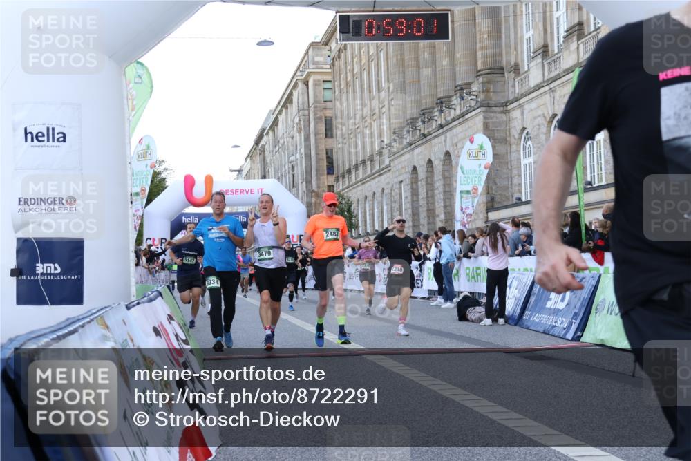 07.09.2025 - BARMER Alsterlauf Strokosch-Dieckow http://msf.ph/oto/8722291 07.09.2025 09:58:59 Ziel 2210, 2375, 2483, 2803, 3040, 3050, 3266, 3479, 3704, 3813, 4119, 4135, 4423, 4558, 4559, 4698, 4828, 4872, 5147, 5793, 5955, 6340, 8334, 8387, 8388 meine-sportfotos.de
