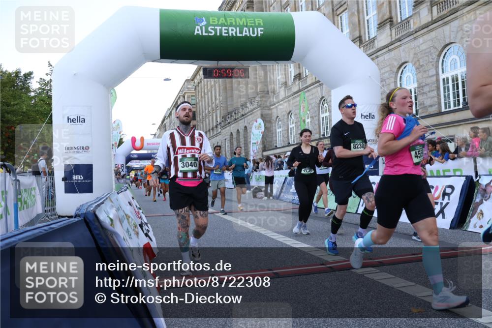 07.09.2025 - BARMER Alsterlauf Strokosch-Dieckow http://msf.ph/oto/8722308 07.09.2025 09:59:04 Ziel 2210, 2375, 2483, 2640, 2762, 2803, 2988, 3040, 3050, 3479, 3593, 3631, 4119, 4135, 4219, 4227, 4242, 4558, 4559, 4698, 5147, 5882, 5955, 6340, 8334, 8387, 8388 meine-sportfotos.de