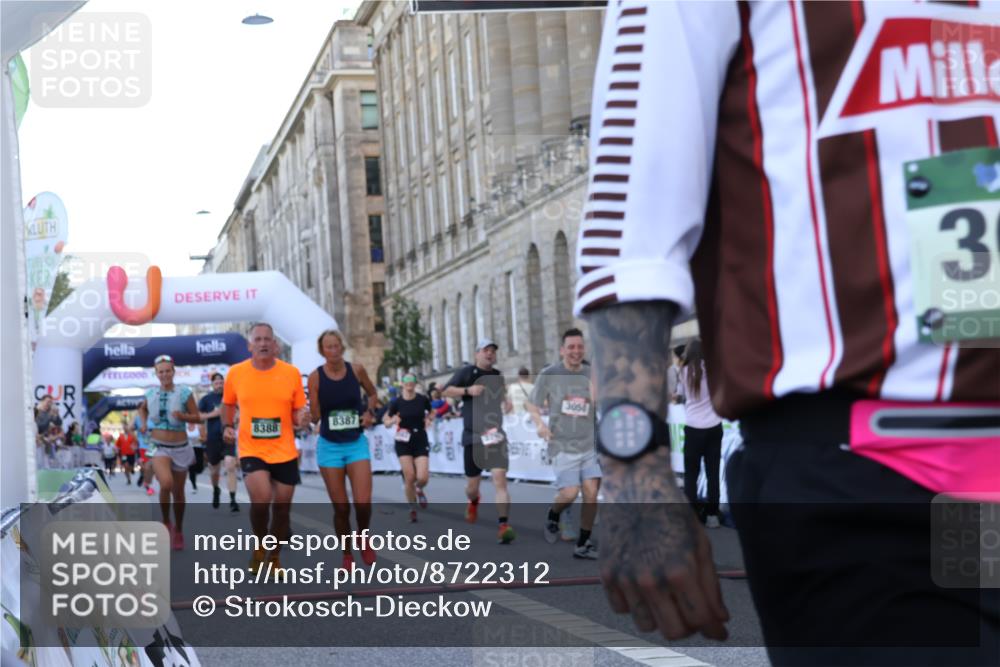 07.09.2025 - BARMER Alsterlauf Strokosch-Dieckow http://msf.ph/oto/8722312 07.09.2025 09:59:05 Ziel 2210, 2375, 2483, 2640, 2762, 2803, 2988, 3040, 3050, 3479, 3593, 3631, 4119, 4135, 4219, 4227, 4242, 4558, 4559, 4698, 4972, 5147, 5882, 5955, 6160, 6161, 6340, 8334, 8387, 8388 meine-sportfotos.de