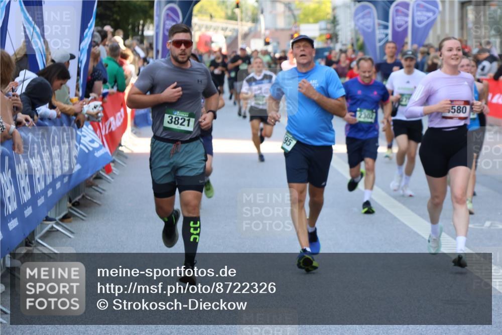 07.09.2025 - BARMER Alsterlauf Strokosch-Dieckow http://msf.ph/oto/8722326 07.09.2025 09:54:57 Ziel 2374, 2419, 2516, 2569, 2800, 3048, 3122, 3242, 3298, 3831, 3961, 4436, 4657, 4839, 4887, 5011, 5026, 5321, 5494, 5535, 5549, 5691, 5713, 5949, 8050, 8095, 8159, 8263, 8407 meine-sportfotos.de
