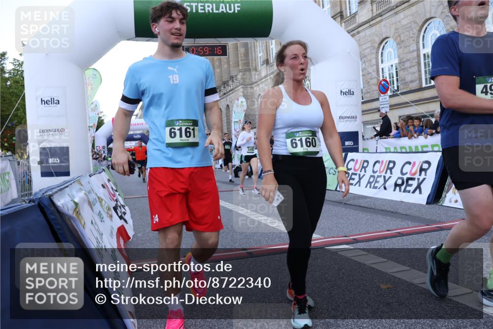 07.09.2025 - BARMER Alsterlauf Strokosch-Dieckow http://msf.ph/oto/8722340 07.09.2025 09:59:15 Ziel 2297, 2786, 2867, 3394, 3482, 3631, 3666, 4227, 4242, 4940, 4972, 5174, 5498, 5518, 5548, 5723, 5834, 6160, 6161, 8117, 8239 meine-sportfotos.de