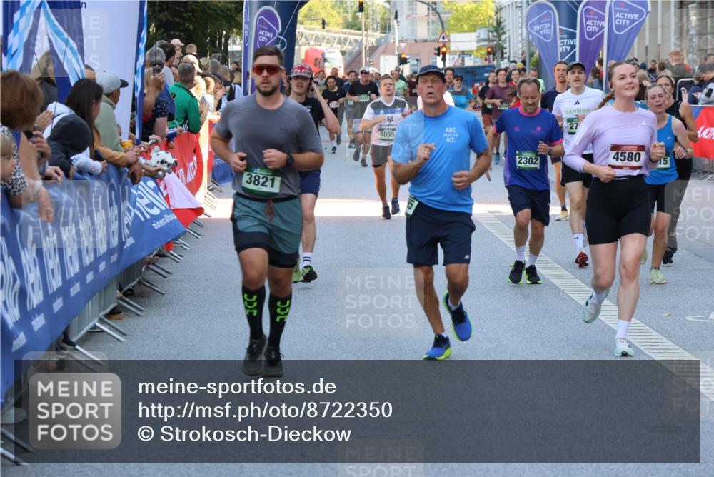 07.09.2025 - BARMER Alsterlauf Strokosch-Dieckow http://msf.ph/oto/8722350 07.09.2025 09:54:57 Ziel 2374, 2419, 2516, 2569, 2800, 3048, 3122, 3242, 3298, 3831, 3961, 4436, 4657, 4839, 4887, 5011, 5026, 5321, 5494, 5535, 5549, 5691, 5713, 5949, 8050, 8095, 8159, 8263, 8407 meine-sportfotos.de