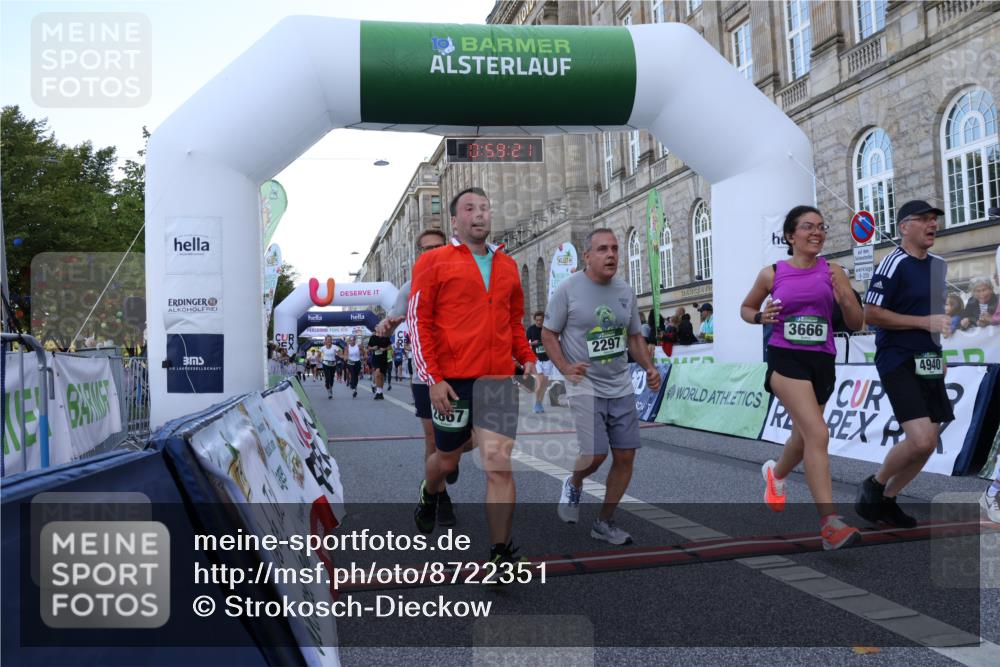 07.09.2025 - BARMER Alsterlauf Strokosch-Dieckow http://msf.ph/oto/8722351 07.09.2025 09:59:19 Ziel 2055, 2297, 2786, 2808, 2867, 3394, 3482, 3666, 4188, 4290, 4940, 5099, 5100, 5174, 5335, 5498, 5501, 5518, 5548, 5723, 5834, 8117, 8239 meine-sportfotos.de