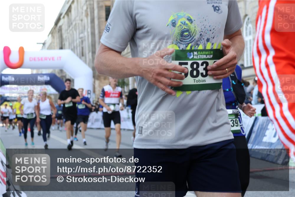 07.09.2025 - BARMER Alsterlauf Strokosch-Dieckow http://msf.ph/oto/8722352 07.09.2025 09:59:20 Ziel 2055, 2297, 2786, 2808, 2867, 3394, 3482, 3666, 4188, 4290, 4940, 5016, 5099, 5100, 5174, 5335, 5498, 5501, 5518, 5548, 5723, 5834, 5838, 8117, 8239 meine-sportfotos.de