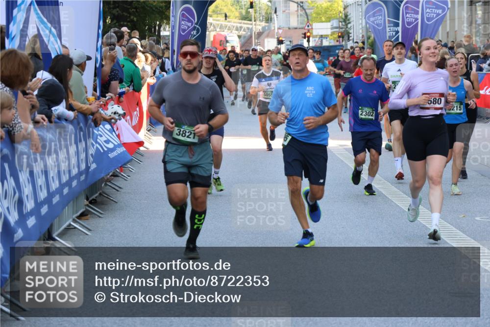 07.09.2025 - BARMER Alsterlauf Strokosch-Dieckow http://msf.ph/oto/8722353 07.09.2025 09:54:56 Ziel 2374, 2419, 2514, 2516, 2569, 2800, 3048, 3122, 3298, 3831, 3961, 4275, 4436, 4887, 5011, 5026, 5321, 5494, 5535, 5549, 5949, 8050, 8095, 8159, 8263, 8407 meine-sportfotos.de