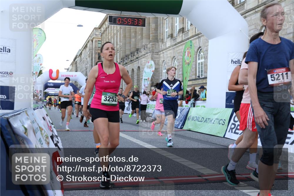 07.09.2025 - BARMER Alsterlauf Strokosch-Dieckow http://msf.ph/oto/8722373 07.09.2025 09:59:31 Ziel 2270, 2808, 2993, 3075, 3081, 3222, 3252, 3277, 3414, 3492, 3667, 3709, 3710, 3909, 4183, 4188, 4225, 4226, 4299, 4801, 5016, 5106, 5211, 5313, 5552, 5667, 5838, 6064, 6157, 6189, 6326 meine-sportfotos.de
