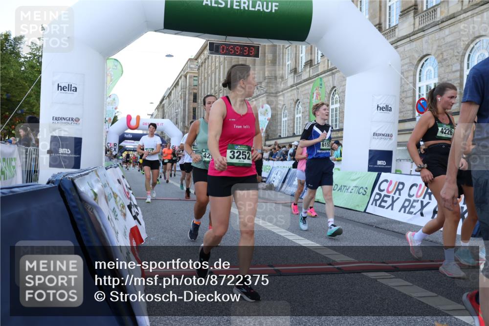 07.09.2025 - BARMER Alsterlauf Strokosch-Dieckow http://msf.ph/oto/8722375 07.09.2025 09:59:31 Ziel 2270, 2808, 2993, 3075, 3081, 3222, 3252, 3277, 3414, 3492, 3667, 3709, 3710, 3909, 4183, 4188, 4225, 4226, 4299, 4801, 5016, 5106, 5211, 5313, 5552, 5667, 5838, 6064, 6157, 6189, 6326 meine-sportfotos.de