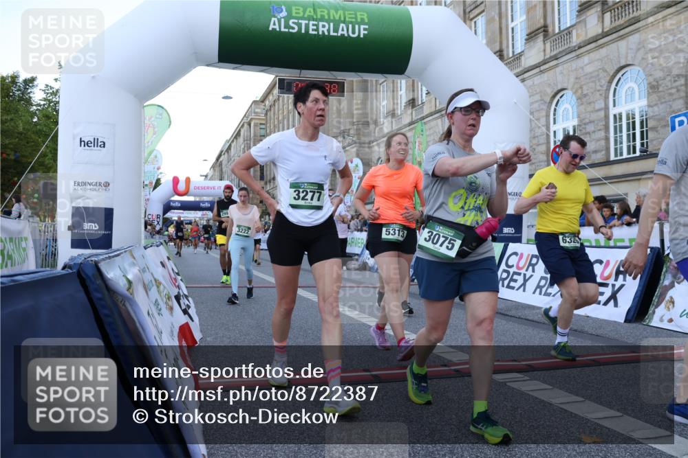 07.09.2025 - BARMER Alsterlauf Strokosch-Dieckow http://msf.ph/oto/8722387 07.09.2025 09:59:37 Ziel 2193, 2270, 2303, 2612, 2993, 3075, 3222, 3277, 3415, 3667, 3709, 3710, 3899, 3909, 4123, 4241, 4700, 5106, 5313, 5552, 5667, 5819, 5996, 6064, 6189, 6326 meine-sportfotos.de
