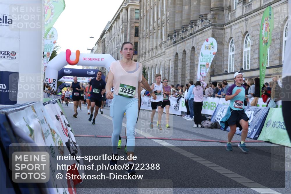 07.09.2025 - BARMER Alsterlauf Strokosch-Dieckow http://msf.ph/oto/8722388 07.09.2025 09:59:38 Ziel 2193, 2270, 2303, 2423, 2612, 2993, 3075, 3222, 3415, 3667, 3709, 3710, 3899, 3909, 4123, 4241, 4700, 5106, 5313, 5552, 5667, 5819, 5996, 6189, 6326 meine-sportfotos.de