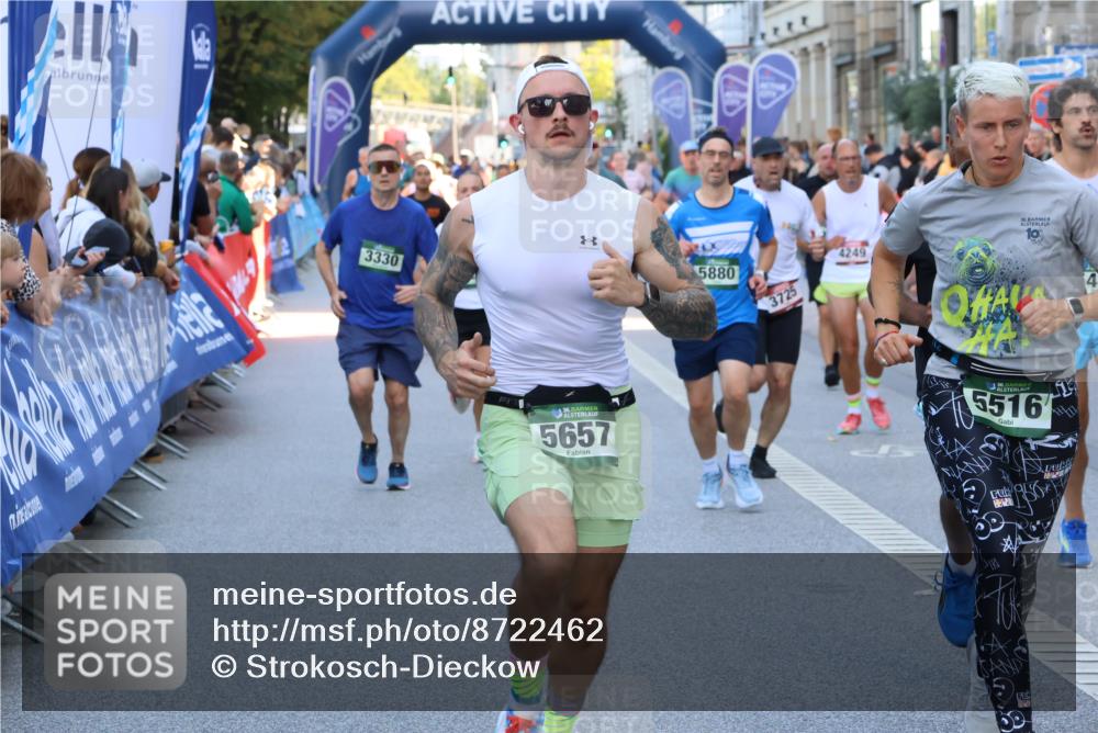 07.09.2025 - BARMER Alsterlauf Strokosch-Dieckow http://msf.ph/oto/8722462 07.09.2025 09:54:16 Ziel 2011, 2086, 2131, 2272, 2397, 2429, 2608, 2610, 2920, 2924, 3049, 3067, 3078, 3464, 3821, 4031, 4052, 4194, 4830, 4897, 4956, 5169, 5433, 5434, 5527, 6106, 6248, 6264, 8088 meine-sportfotos.de