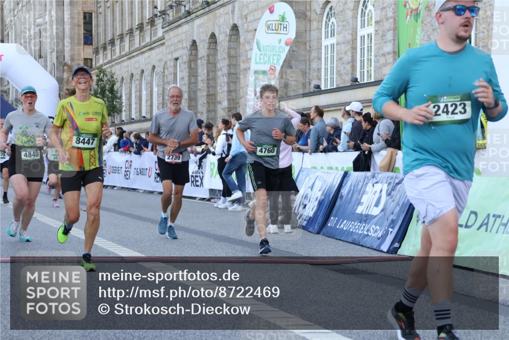 07.09.2025 - BARMER Alsterlauf Strokosch-Dieckow http://msf.ph/oto/8722469 07.09.2025 09:59:46 Ziel 2193, 2423, 2612, 2739, 2832, 3264, 3415, 4241, 4463, 4760, 4840, 5038, 5437, 5707, 5819, 5996, 8379, 8398, 8447 meine-sportfotos.de