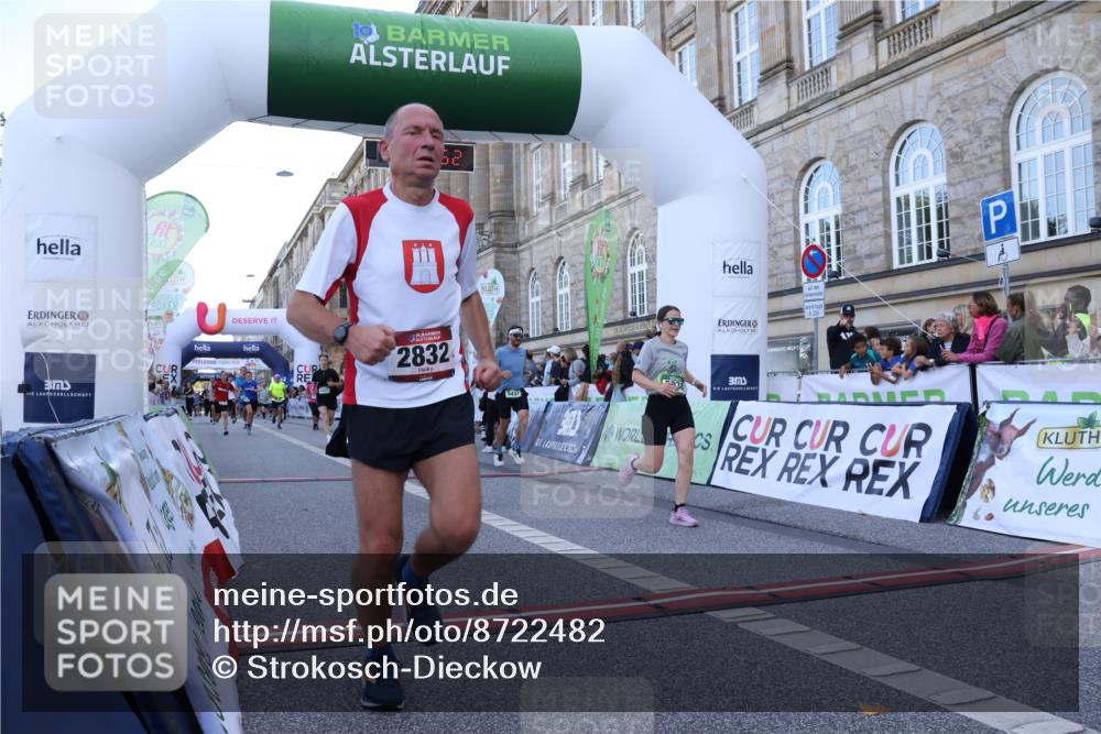 07.09.2025 - BARMER Alsterlauf Strokosch-Dieckow http://msf.ph/oto/8722482 07.09.2025 09:59:51 Ziel 2739, 2832, 3264, 3283, 3437, 3438, 3569, 3570, 4104, 4176, 4197, 4463, 4760, 4840, 4871, 5038, 5437, 5707, 8379, 8398, 8447 meine-sportfotos.de
