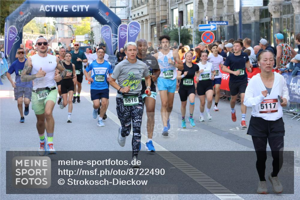 07.09.2025 - BARMER Alsterlauf Strokosch-Dieckow http://msf.ph/oto/8722490 07.09.2025 09:54:14 Ziel 2011, 2086, 2131, 2272, 2397, 2429, 2608, 2610, 2920, 3049, 3067, 3078, 3258, 4031, 4052, 4194, 4830, 4897, 4956, 5169, 5433, 5434, 5527, 6264, 8088 meine-sportfotos.de