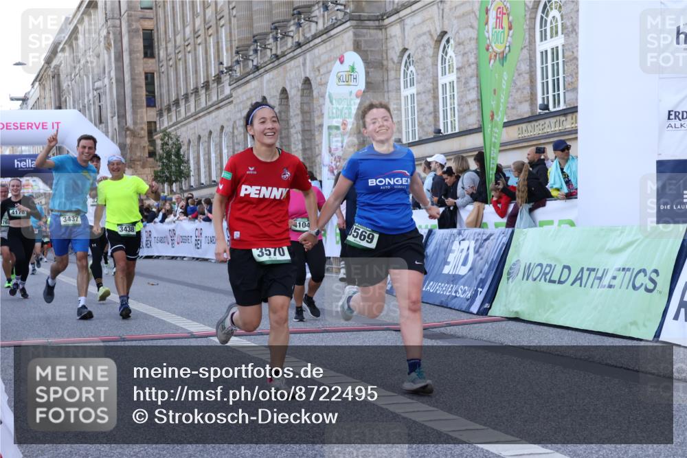07.09.2025 - BARMER Alsterlauf Strokosch-Dieckow http://msf.ph/oto/8722495 07.09.2025 09:59:55 Ziel 2842, 3155, 3264, 3283, 3437, 3438, 3569, 3570, 3763, 4104, 4176, 4197, 4463, 4682, 4871, 5038, 5048, 5238, 5437, 5452, 5707, 8379, 8398 meine-sportfotos.de