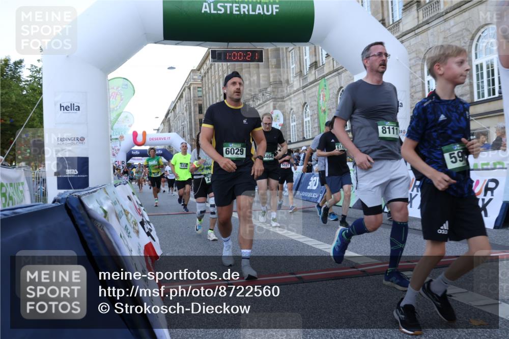 07.09.2025 - BARMER Alsterlauf Strokosch-Dieckow http://msf.ph/oto/8722560 07.09.2025 10:00:19 Ziel 2305, 2313, 2424, 2588, 2757, 3065, 3066, 3675, 3743, 4044, 4464, 4626, 4638, 4681, 4815, 4964, 4998, 5003, 5027, 5339, 5557, 5576, 5802, 5990, 6029, 6168, 6230, 8051, 8098, 8111, 8397 meine-sportfotos.de