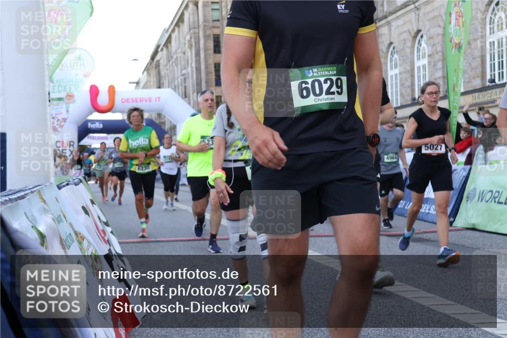 07.09.2025 - BARMER Alsterlauf Strokosch-Dieckow http://msf.ph/oto/8722561 07.09.2025 10:00:20 Ziel 2305, 2313, 2424, 2588, 2757, 3065, 3066, 3675, 3743, 4044, 4464, 4626, 4638, 4681, 4815, 4964, 4998, 5003, 5027, 5339, 5557, 5576, 5802, 5990, 5991, 6029, 6168, 6230, 8051, 8098, 8111, 8397 meine-sportfotos.de