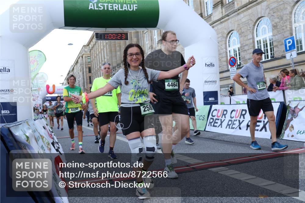 07.09.2025 - BARMER Alsterlauf Strokosch-Dieckow http://msf.ph/oto/8722566 07.09.2025 10:00:22 Ziel 2305, 2424, 2588, 2757, 3065, 3066, 3232, 3675, 3743, 4044, 4464, 4626, 4638, 4815, 4964, 4998, 5003, 5027, 5339, 5557, 5802, 5990, 5991, 6029, 6168, 6230, 8051, 8098, 8111 meine-sportfotos.de