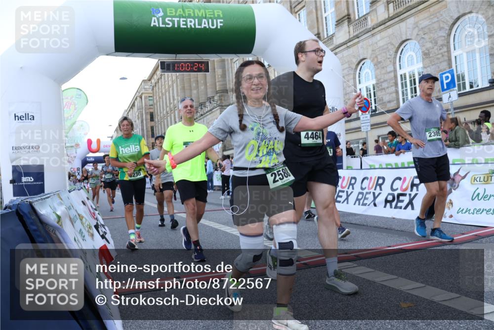 07.09.2025 - BARMER Alsterlauf Strokosch-Dieckow http://msf.ph/oto/8722567 07.09.2025 10:00:22 Ziel 2305, 2424, 2588, 2757, 3065, 3066, 3232, 3675, 3743, 4044, 4464, 4626, 4638, 4815, 4964, 4998, 5003, 5027, 5339, 5557, 5802, 5990, 5991, 6029, 6168, 6230, 8051, 8098, 8111 meine-sportfotos.de