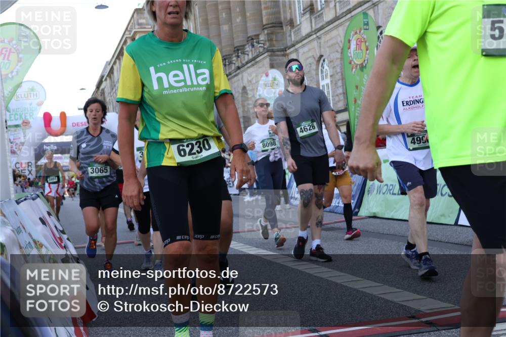 07.09.2025 - BARMER Alsterlauf Strokosch-Dieckow http://msf.ph/oto/8722573 07.09.2025 10:00:24 Ziel 2424, 3065, 3066, 3232, 3675, 3743, 4044, 4265, 4626, 4638, 4815, 4964, 4998, 5003, 5027, 5223, 5339, 5770, 5802, 5991, 6168, 6230, 8032, 8051, 8059, 8098 meine-sportfotos.de
