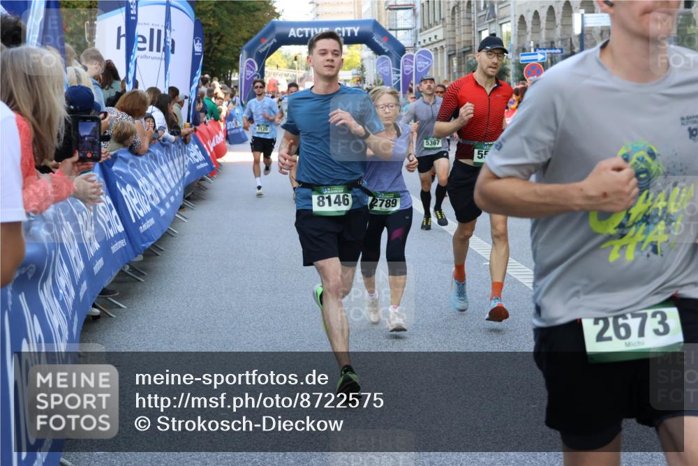 07.09.2025 - BARMER Alsterlauf Strokosch-Dieckow http://msf.ph/oto/8722575 07.09.2025 09:53:58 Ziel 2011, 2247, 2498, 3258, 3330, 3396, 3725, 3748, 3816, 4031, 4083, 4249, 4298, 4540, 4633, 5086, 5129, 5295, 5459, 5657, 5880, 6021, 6048, 6134, 6225, 6251, 6276, 8088, 8108, 8405, 8436, 8456 meine-sportfotos.de