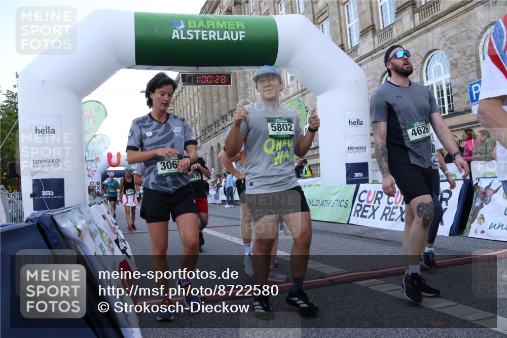 07.09.2025 - BARMER Alsterlauf Strokosch-Dieckow http://msf.ph/oto/8722580 07.09.2025 10:00:27 Ziel 2424, 2495, 3065, 3066, 3232, 3675, 3743, 4044, 4265, 4626, 4815, 4998, 5223, 5770, 5991, 6338, 8032, 8059, 8098 meine-sportfotos.de