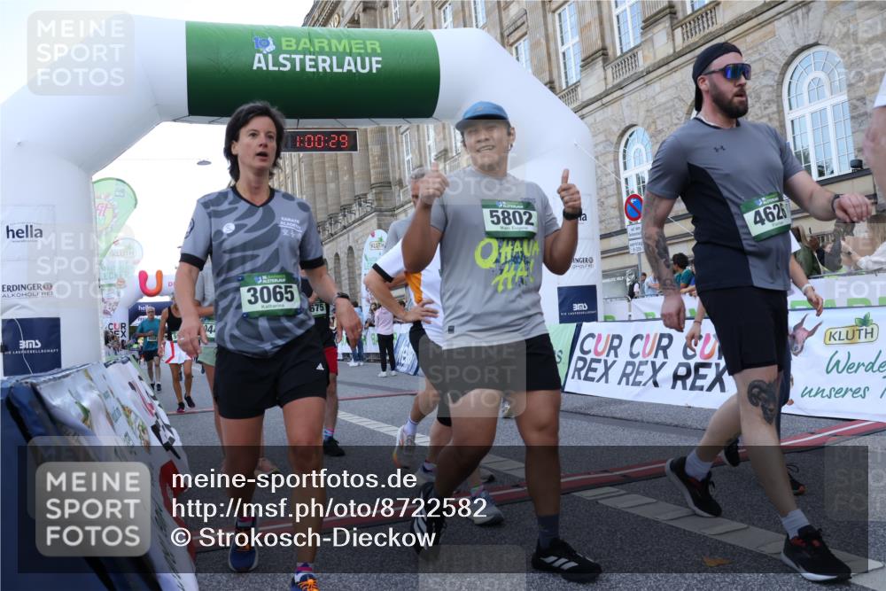 07.09.2025 - BARMER Alsterlauf Strokosch-Dieckow http://msf.ph/oto/8722582 07.09.2025 10:00:27 Ziel 2424, 2495, 3065, 3066, 3232, 3675, 3743, 4044, 4265, 4626, 4815, 4998, 5223, 5770, 5991, 6338, 8032, 8059, 8098 meine-sportfotos.de
