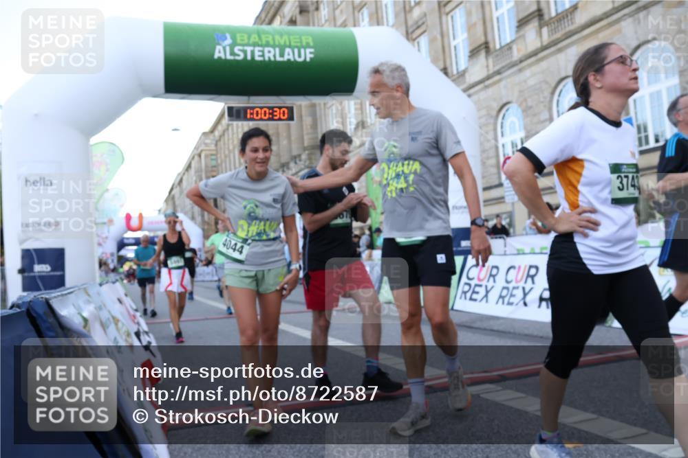 07.09.2025 - BARMER Alsterlauf Strokosch-Dieckow http://msf.ph/oto/8722587 07.09.2025 10:00:29 Ziel 2424, 2434, 2495, 3065, 3066, 3232, 3675, 4044, 4265, 4815, 5223, 5770, 5991, 6338, 8032, 8059, 8098 meine-sportfotos.de
