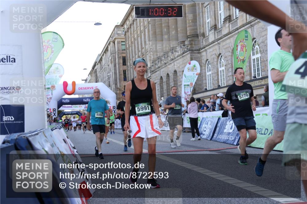 07.09.2025 - BARMER Alsterlauf Strokosch-Dieckow http://msf.ph/oto/8722593 07.09.2025 10:00:30 Ziel 2434, 2495, 2864, 2911, 3066, 3232, 3675, 4044, 4265, 4815, 5223, 5770, 5991, 6338, 8032, 8059 meine-sportfotos.de