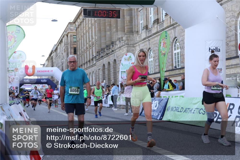 07.09.2025 - BARMER Alsterlauf Strokosch-Dieckow http://msf.ph/oto/8722601 07.09.2025 10:00:34 Ziel 2434, 2495, 2864, 2909, 2911, 3039, 3232, 3768, 4265, 4500, 5223, 5744, 5770, 5851, 6098, 6338, 8032, 8059 meine-sportfotos.de