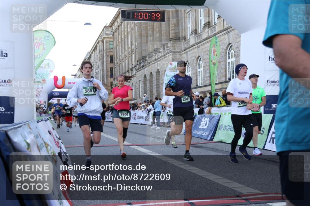 07.09.2025 - BARMER Alsterlauf Strokosch-Dieckow http://msf.ph/oto/8722609 07.09.2025 10:00:38 Ziel 2434, 2495, 2864, 2909, 2911, 3039, 3768, 3857, 4424, 4425, 4500, 4620, 5726, 5744, 5851, 6098, 6338 meine-sportfotos.de