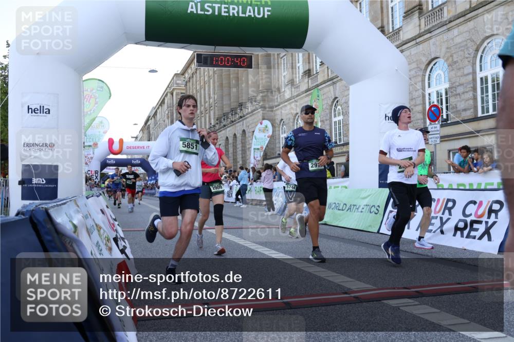 07.09.2025 - BARMER Alsterlauf Strokosch-Dieckow http://msf.ph/oto/8722611 07.09.2025 10:00:38 Ziel 2434, 2495, 2864, 2909, 2911, 3039, 3768, 3857, 4424, 4425, 4500, 4620, 5726, 5744, 5851, 6098, 6338 meine-sportfotos.de