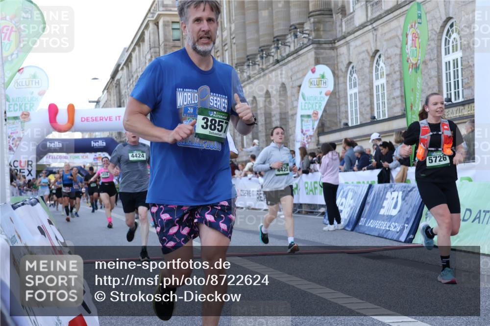 07.09.2025 - BARMER Alsterlauf Strokosch-Dieckow http://msf.ph/oto/8722624 07.09.2025 10:00:43 Ziel 1201, 2513, 2909, 3039, 3768, 3857, 3859, 3860, 4424, 4425, 4500, 4620, 4709, 4751, 4781, 4856, 4917, 5108, 5471, 5726, 5744, 5851, 6098 meine-sportfotos.de