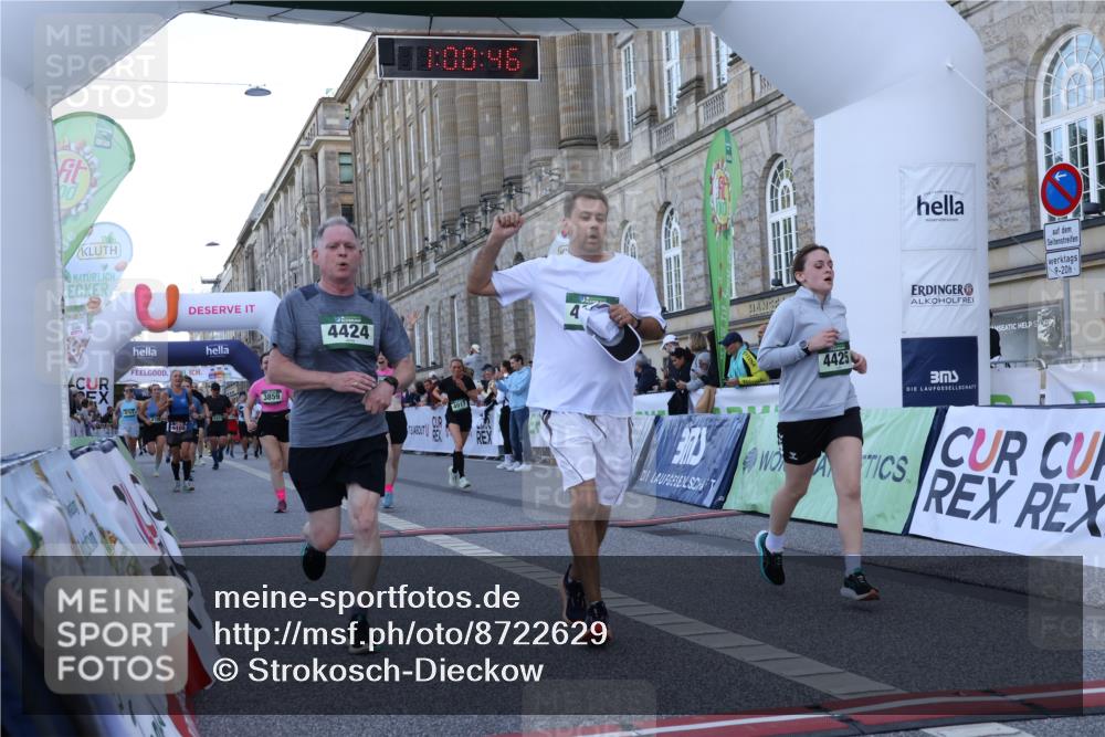 07.09.2025 - BARMER Alsterlauf Strokosch-Dieckow http://msf.ph/oto/8722629 07.09.2025 10:00:45 Ziel 1201, 2513, 3039, 3260, 3698, 3857, 3859, 3860, 4351, 4424, 4425, 4500, 4620, 4709, 4751, 4781, 4856, 4917, 5108, 5314, 5471, 5726, 6084, 6098 meine-sportfotos.de
