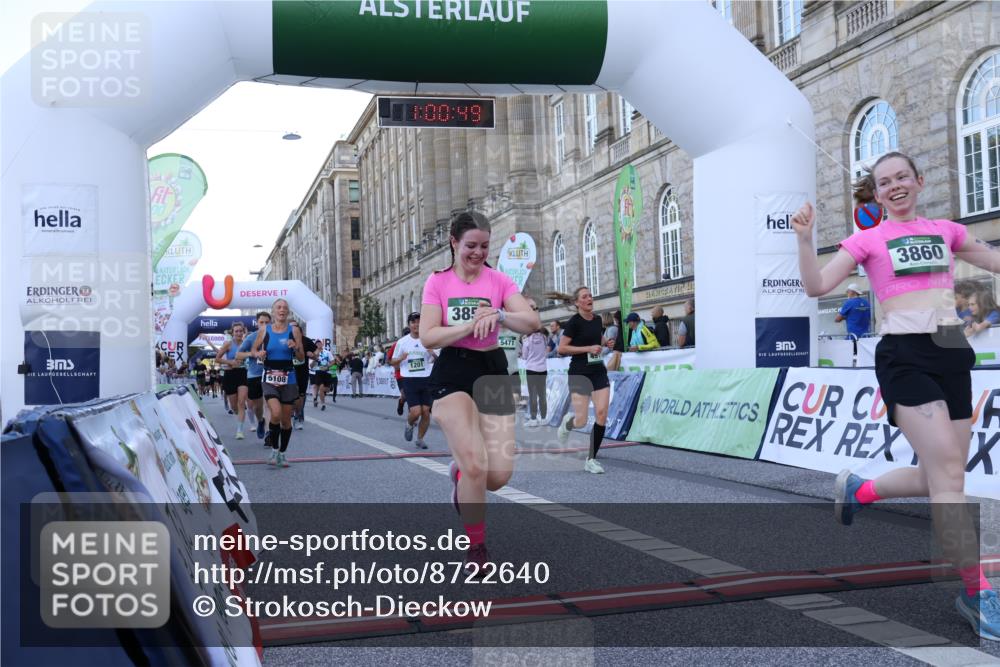 07.09.2025 - BARMER Alsterlauf Strokosch-Dieckow http://msf.ph/oto/8722640 07.09.2025 10:00:47 Ziel 1201, 2513, 3260, 3698, 3857, 3859, 3860, 4351, 4424, 4425, 4620, 4709, 4751, 4781, 4856, 4917, 5108, 5314, 5357, 5359, 5471, 5726, 5767, 5957, 6084 meine-sportfotos.de