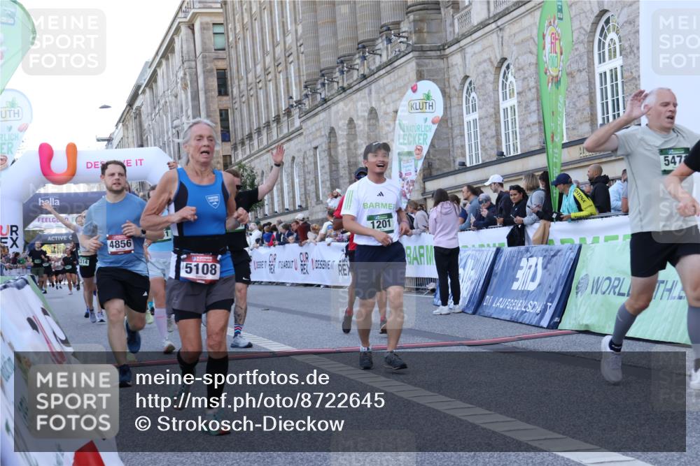 07.09.2025 - BARMER Alsterlauf Strokosch-Dieckow http://msf.ph/oto/8722645 07.09.2025 10:00:49 Ziel 1201, 2350, 2513, 3260, 3698, 3859, 3860, 4351, 4424, 4425, 4709, 4751, 4781, 4856, 4917, 5108, 5314, 5357, 5359, 5471, 5477, 5767, 5957, 6084 meine-sportfotos.de