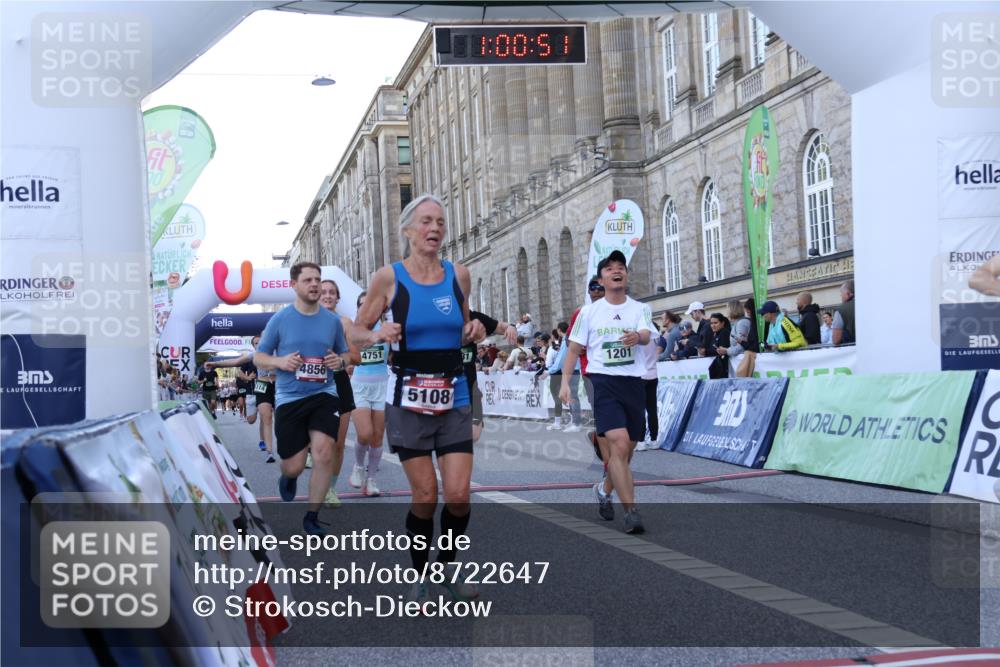07.09.2025 - BARMER Alsterlauf Strokosch-Dieckow http://msf.ph/oto/8722647 07.09.2025 10:00:49 Ziel 1201, 2350, 2513, 3260, 3698, 3859, 3860, 4351, 4424, 4425, 4709, 4751, 4781, 4856, 4917, 5108, 5314, 5357, 5359, 5471, 5477, 5767, 5957, 6084 meine-sportfotos.de