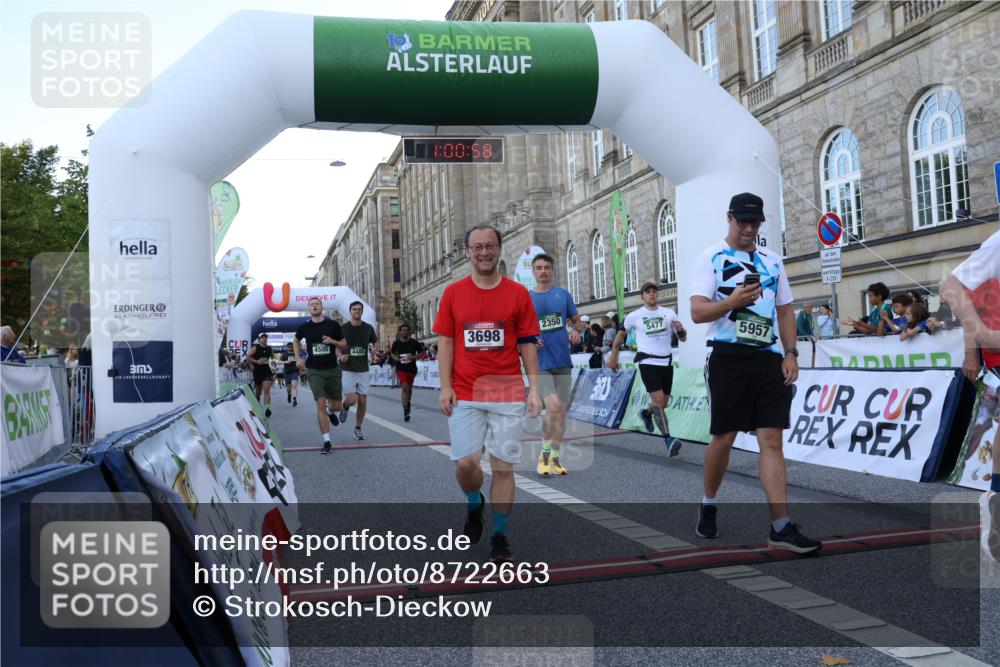 07.09.2025 - BARMER Alsterlauf Strokosch-Dieckow http://msf.ph/oto/8722663 07.09.2025 10:00:56 Ziel 2124, 2350, 3260, 3328, 3698, 4351, 4485, 4505, 4636, 4993, 5250, 5314, 5357, 5359, 5477, 5767, 5957, 6084 meine-sportfotos.de