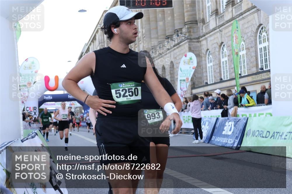 07.09.2025 - BARMER Alsterlauf Strokosch-Dieckow http://msf.ph/oto/8722682 07.09.2025 10:01:02 Ziel 2044, 2124, 3328, 3545, 3956, 4072, 4365, 4485, 4505, 4544, 4593, 4636, 4867, 4993, 5047, 5250 meine-sportfotos.de