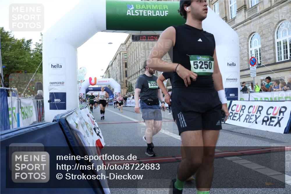 07.09.2025 - BARMER Alsterlauf Strokosch-Dieckow http://msf.ph/oto/8722683 07.09.2025 10:01:03 Ziel 2044, 2579, 3328, 3545, 3956, 4072, 4365, 4544, 4593, 4636, 4867, 4993, 5047, 5250, 6152 meine-sportfotos.de
