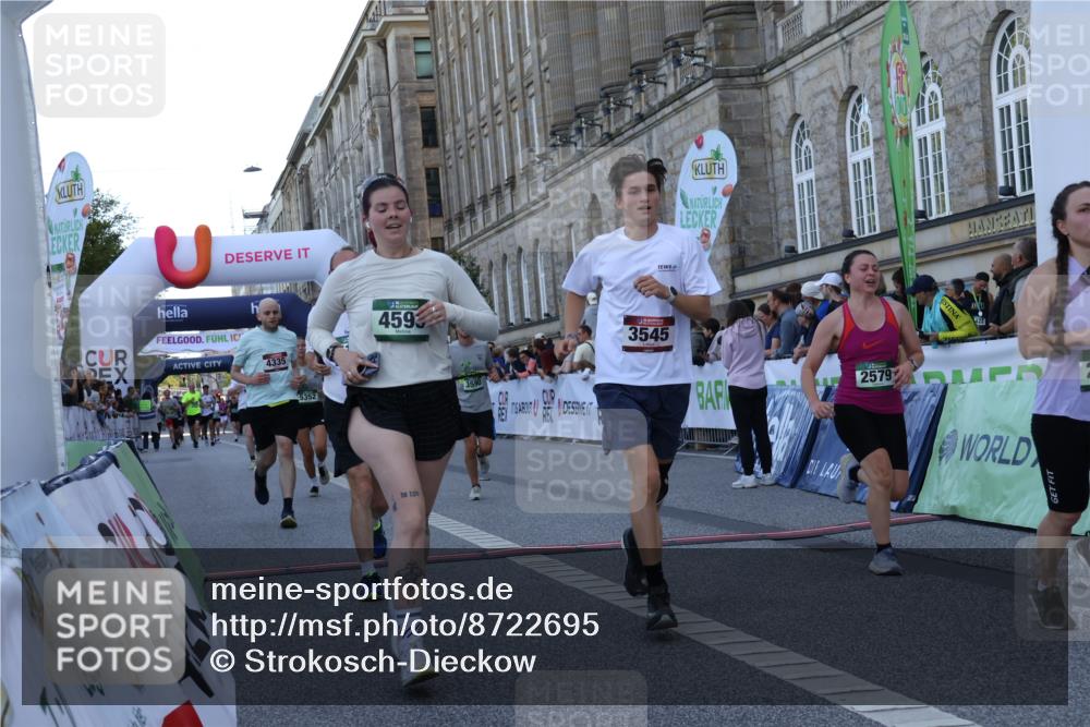 07.09.2025 - BARMER Alsterlauf Strokosch-Dieckow http://msf.ph/oto/8722695 07.09.2025 10:01:09 Ziel 2044, 2579, 2645, 3410, 3545, 3590, 3956, 4072, 4335, 4365, 4544, 4593, 4867, 5047, 5352, 6152 meine-sportfotos.de