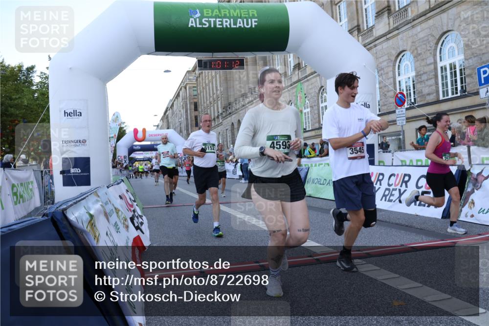 07.09.2025 - BARMER Alsterlauf Strokosch-Dieckow http://msf.ph/oto/8722698 07.09.2025 10:01:10 Ziel 2044, 2579, 2645, 3410, 3545, 3590, 3956, 4335, 4365, 4544, 4593, 4867, 5047, 5352, 6152 meine-sportfotos.de