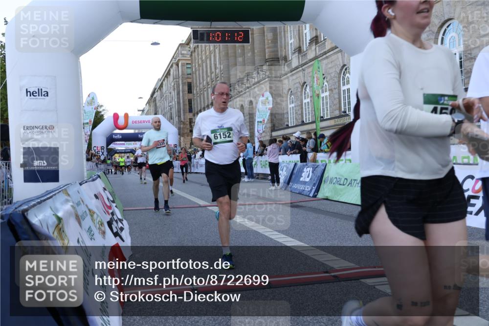 07.09.2025 - BARMER Alsterlauf Strokosch-Dieckow http://msf.ph/oto/8722699 07.09.2025 10:01:11 Ziel 2044, 2579, 2645, 3119, 3410, 3545, 3590, 3956, 4335, 4365, 4544, 4593, 4867, 5047, 5352, 6152 meine-sportfotos.de