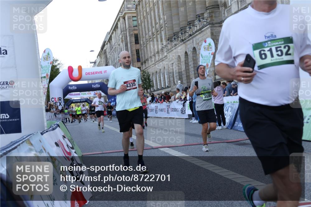 07.09.2025 - BARMER Alsterlauf Strokosch-Dieckow http://msf.ph/oto/8722701 07.09.2025 10:01:12 Ziel 2044, 2579, 2645, 3119, 3410, 3545, 3590, 3956, 4335, 4365, 4544, 4593, 4867, 5352, 6152 meine-sportfotos.de